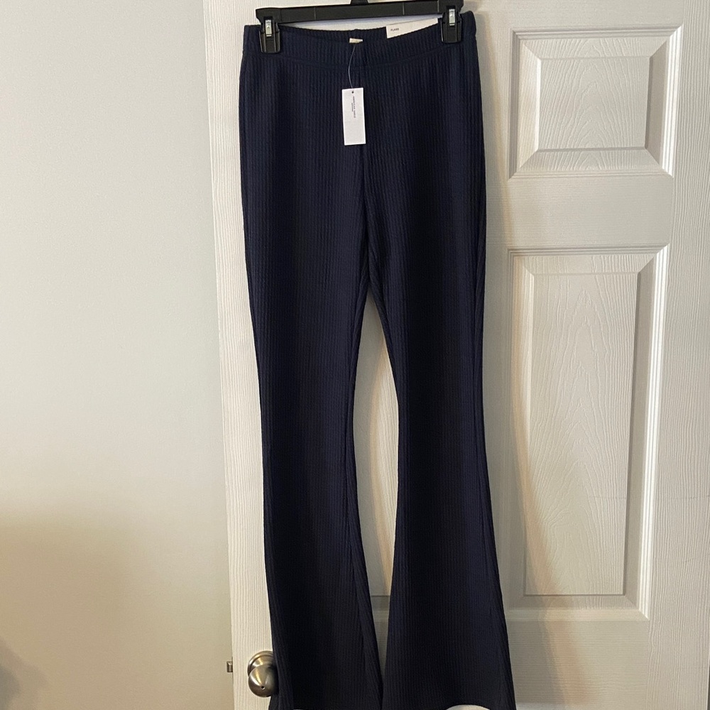 American Eagle Navy Ribbed Flare Pants size S brand new inseam 32” waist 26”